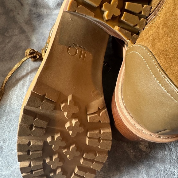 Brown Lace-Up Women's Boots - Picture 8 of 9